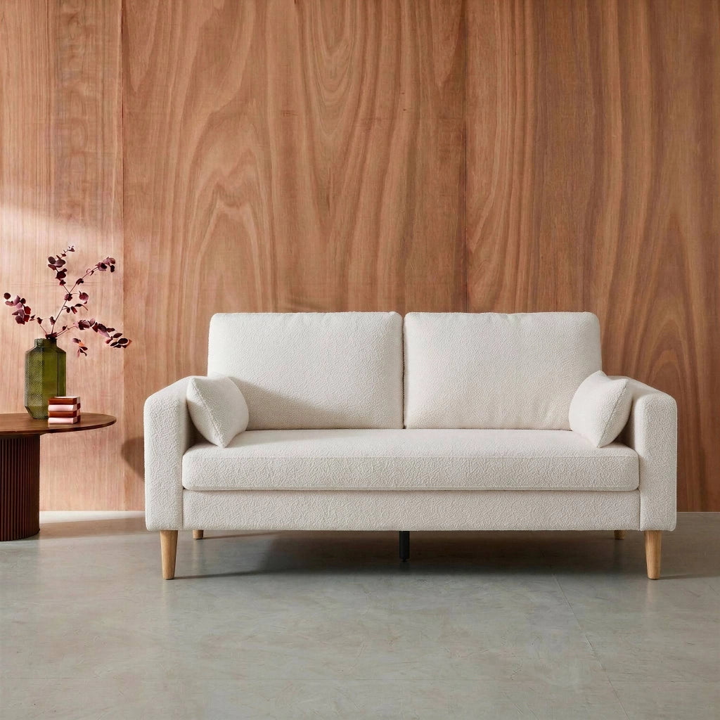 Divano stile scandinavo in legno e bouclé, 3 posti, crema