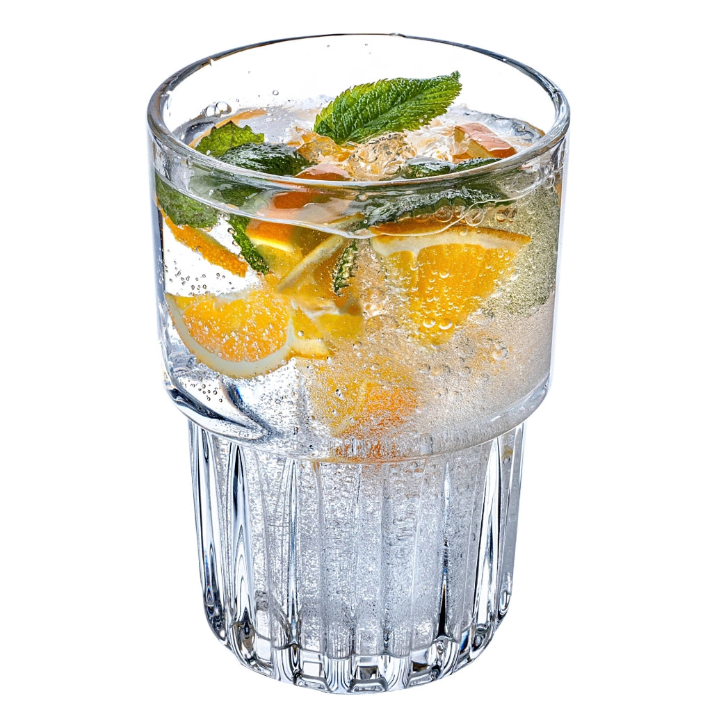 Bicchiere KADAX da 320 ml con superficie scanalata per bevande fredde, succhi di frutta e acqua.