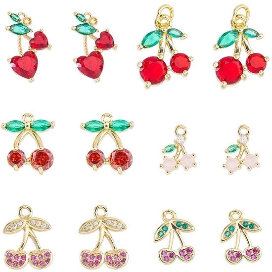 Set di 12 appigli per gioielli 

Specifica tecnica: 
- Materiale: 
- Dimensioni: 
- Quantità: 12
