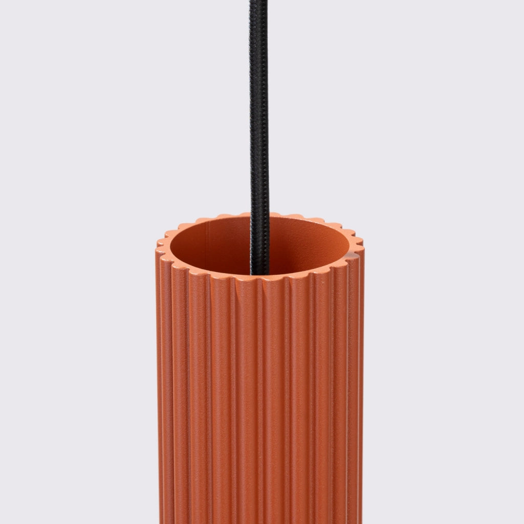 Lampada a sospensione KARBON 3L rosso ocra