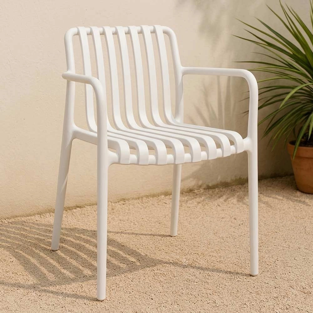 Sedia Iside da esterno in plastica bianca comfort premium con braccioli