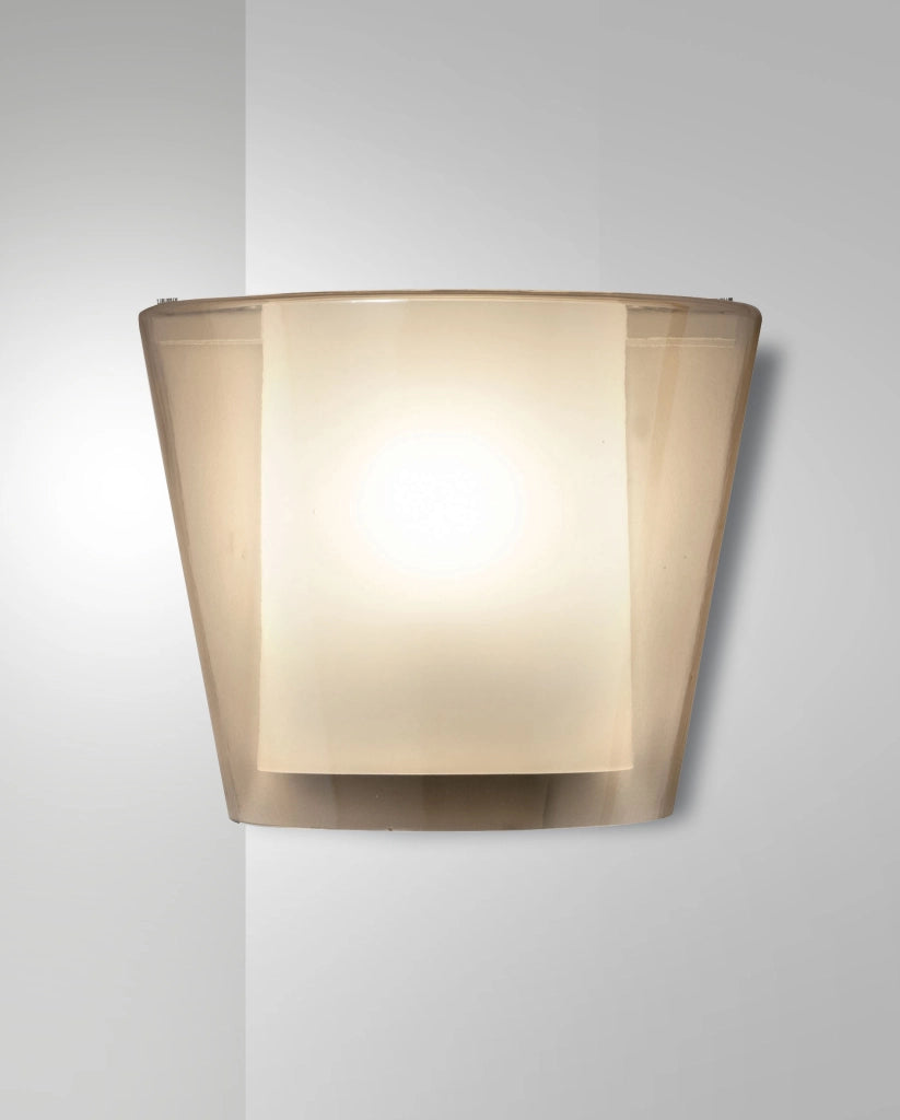 Lampada da Parete Viki in Metallo e Vetro Colore Ambra, Attacco E27 40W, Design Elegante per Interni IP20, 28.5x14.5x23.5 cm - Classe 1