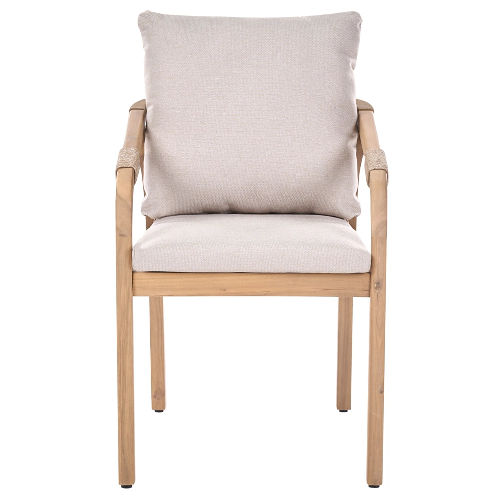Sedia da giardino in legno di acacia chiaro con cuscini beige chiaro e braccioli, stile rustico moderno