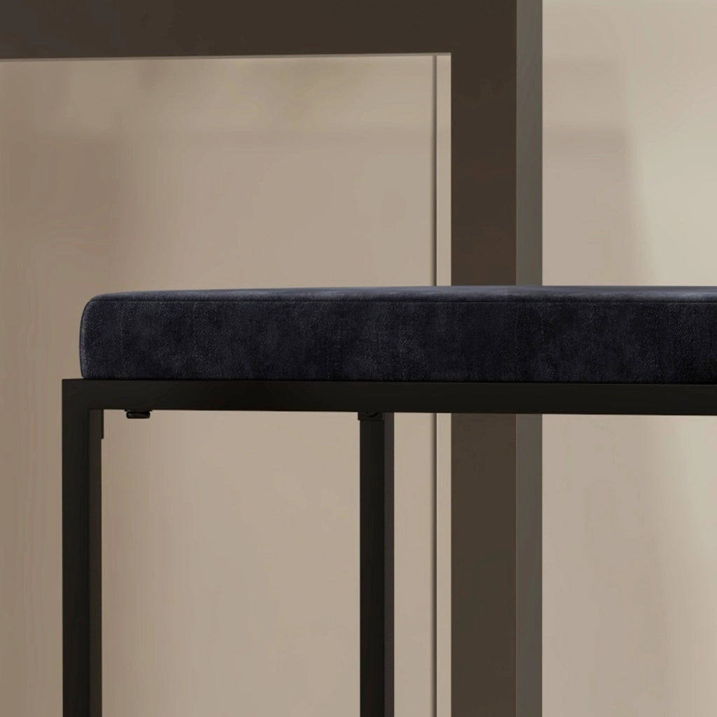 Set di 2 sgabelli alti da bar ¨C Minimal ¨C velluto nero, 74 cm