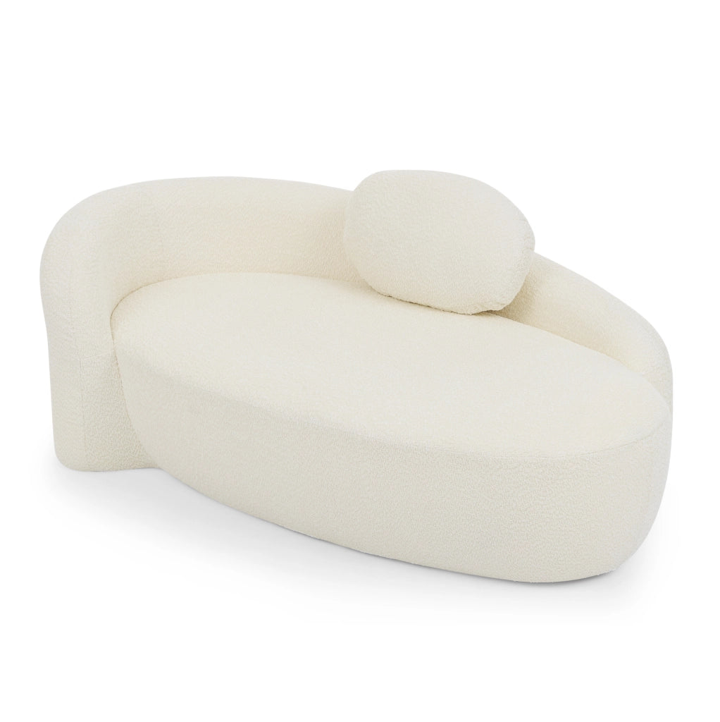 Sofa in tessuto teddy con design arrotondato; beige