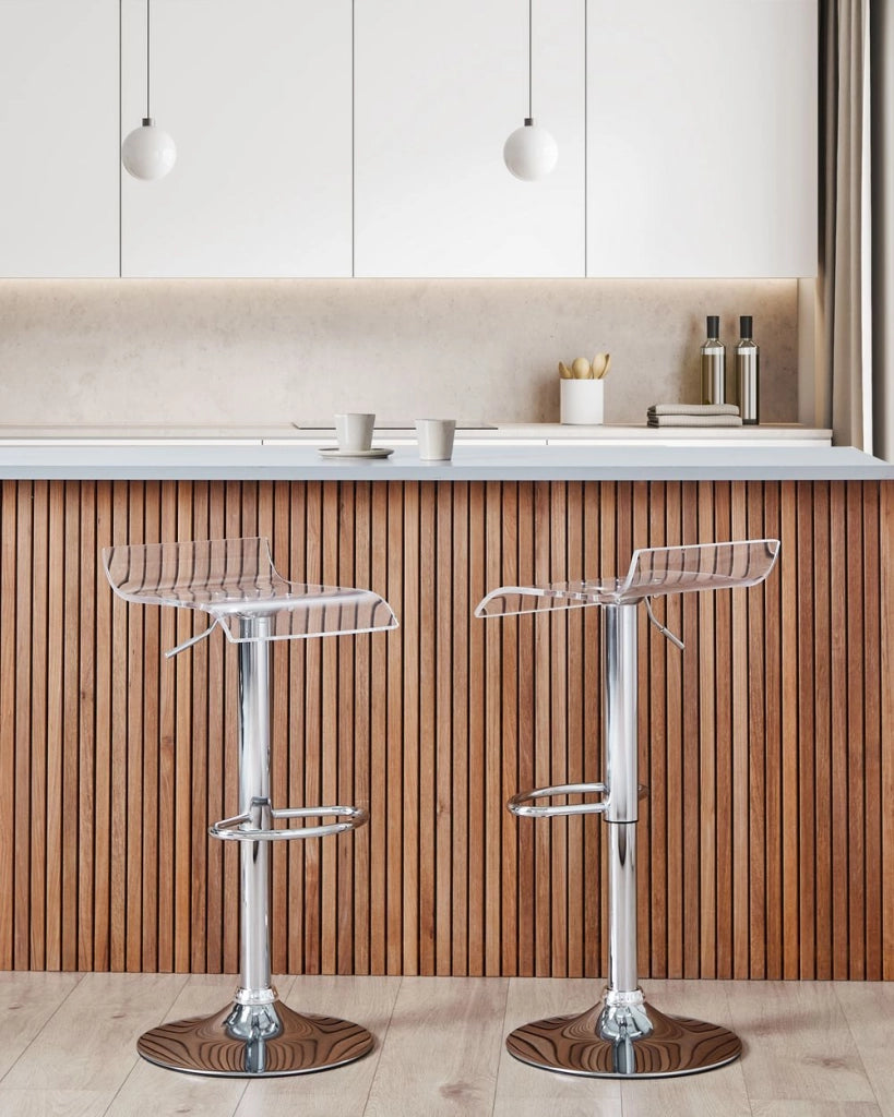 Set di 2 sedie da bar girevoli in acrilico trasparente gambe in metallo argentato regolabile in altezza stile moderno