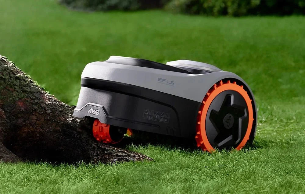Navimow - Robot tagliaerba i208 AWD, larghezza di taglio 18 cm / 800 m², con app, GARAGE IN OMAGGIO