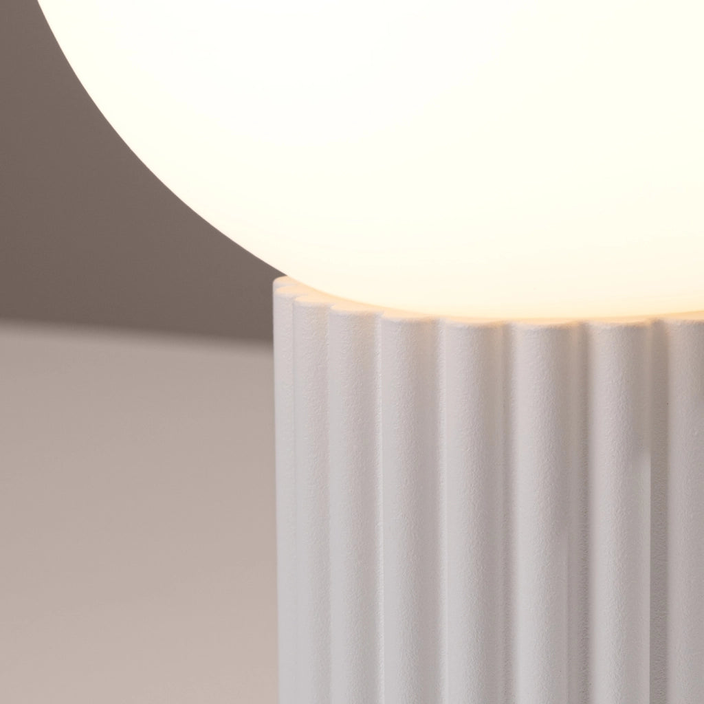 Lampada da tavolo HALO bianco