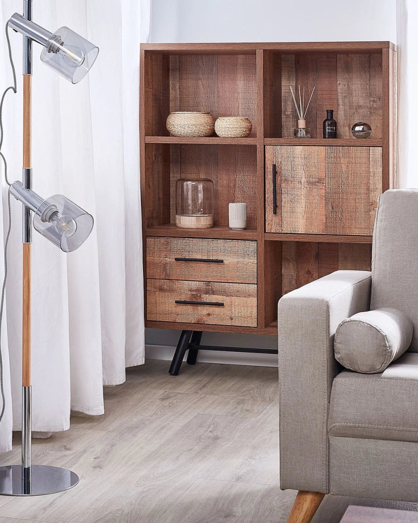 Libreria in Legno Chiaro con Gambe Nere 131 cm 2 Cassetti 1 Mobiletto 4 Ripiani Rustico