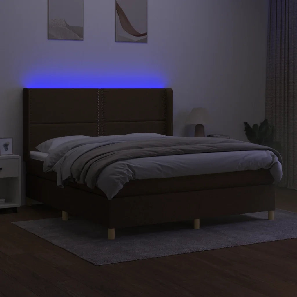 Letto a Molle Materasso e LED MarroneScuro 180x200cm in Tessuto 3138816