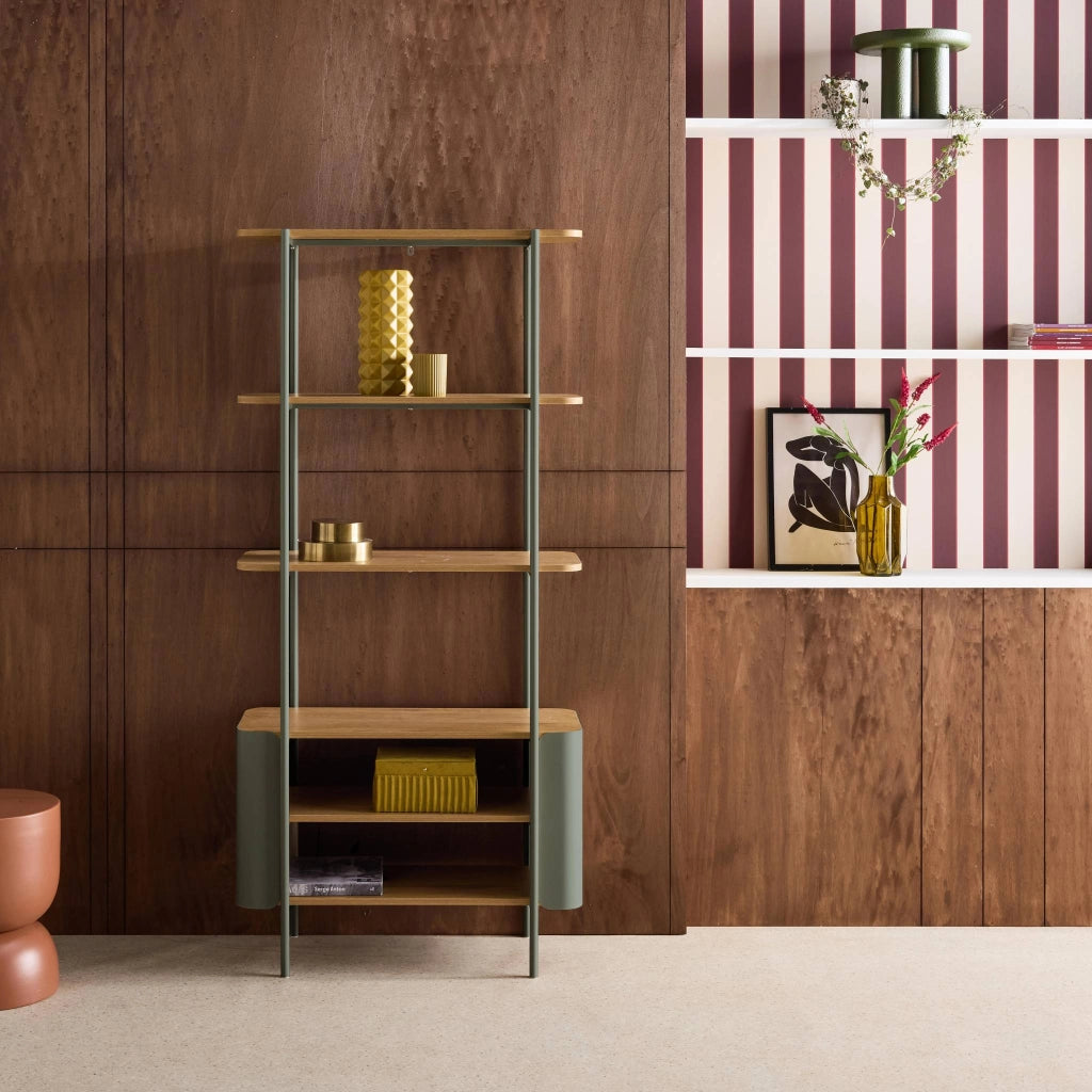 Libreria in metallo curvato e legno a 6 livelli, verde