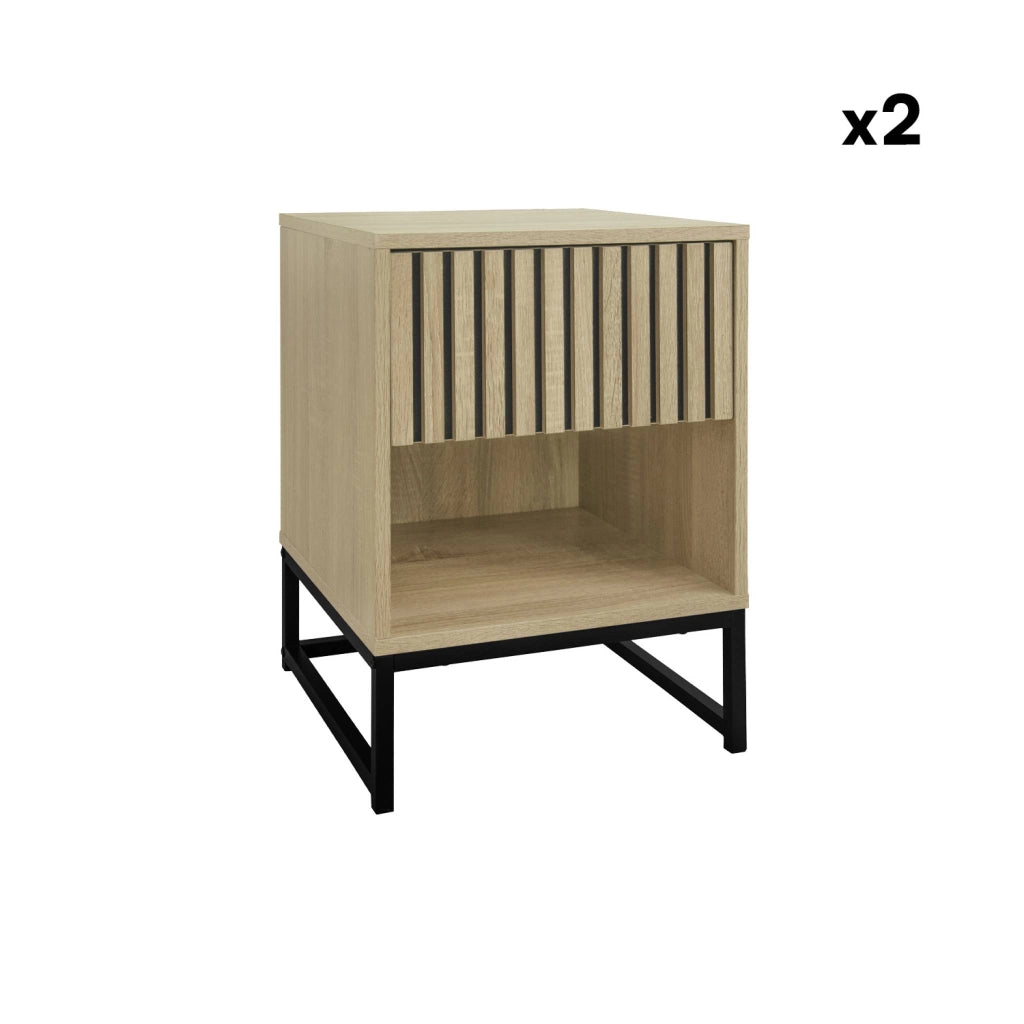 Set 2 comodini contemporanei, decoro in legno scanalato, 1 cassetto,