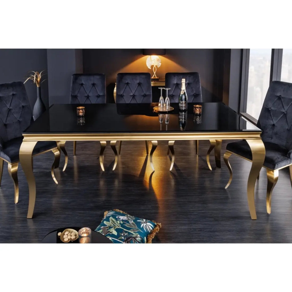 Tavolo da pranzo VELENA 180 cm – Piano in vetro nero e struttura in acciaio dorato – Eleganza barocca e design moderno