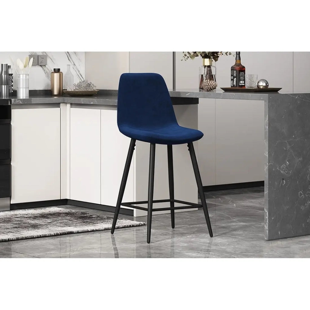 Sgabello da bancone in velluto BOYLD, colore blu scuro