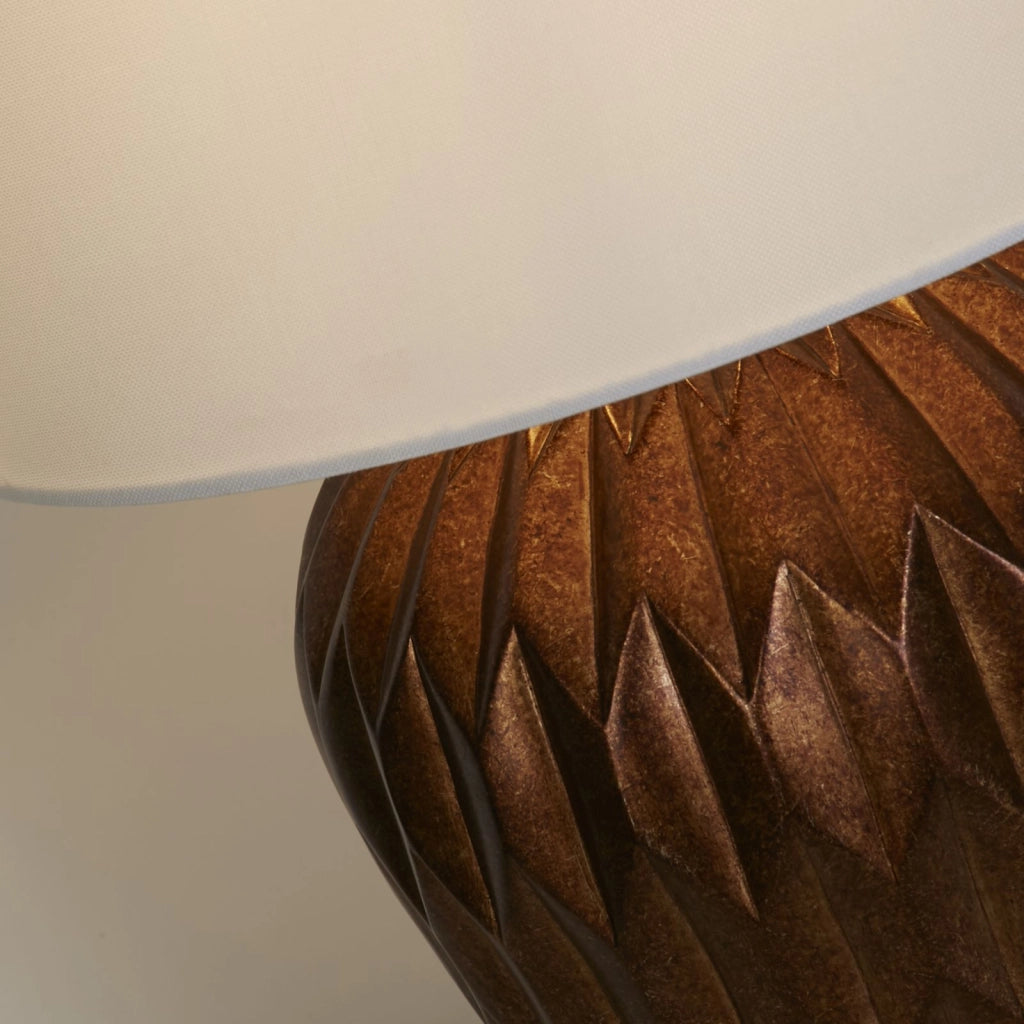 Lampada da tavolo Rosetta 1Lt, resina bronzo e paralume in lino bianco