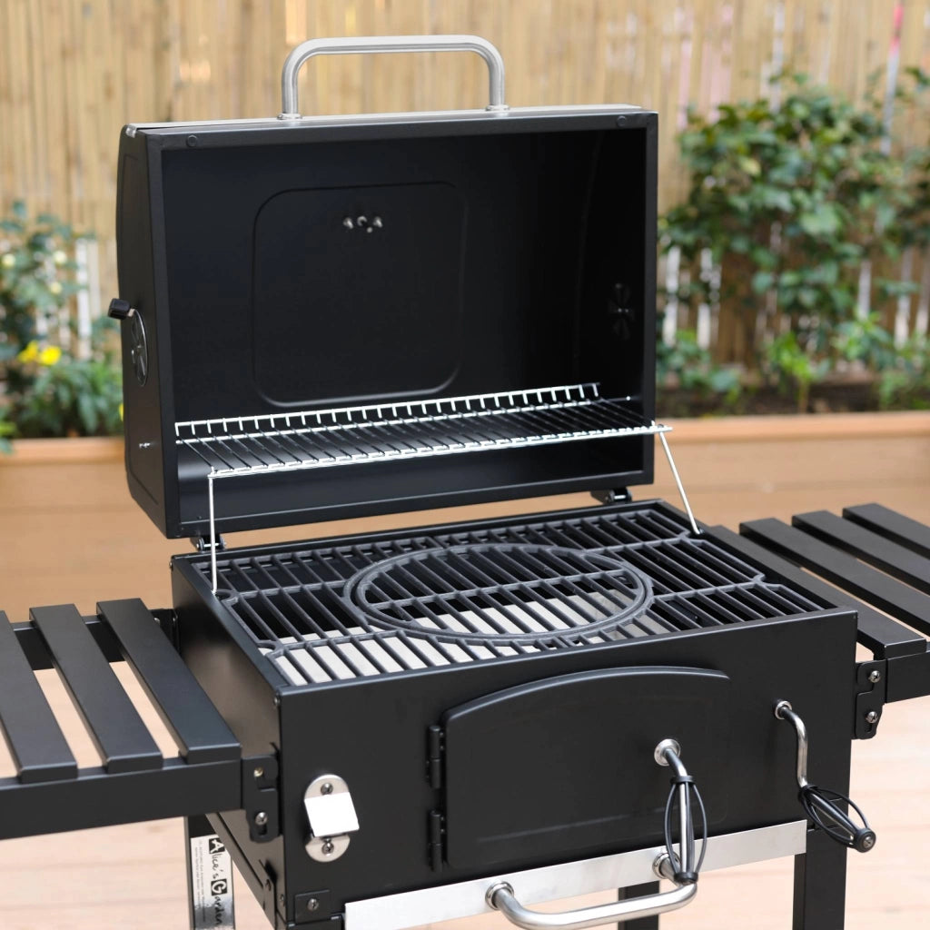 Barbecue a carbonella con copertura, nero