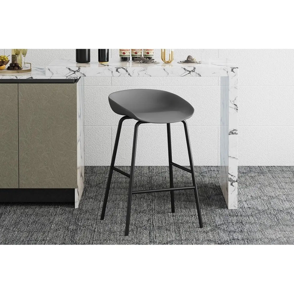 Sedia da bancone design grigio. Collezione SIRA