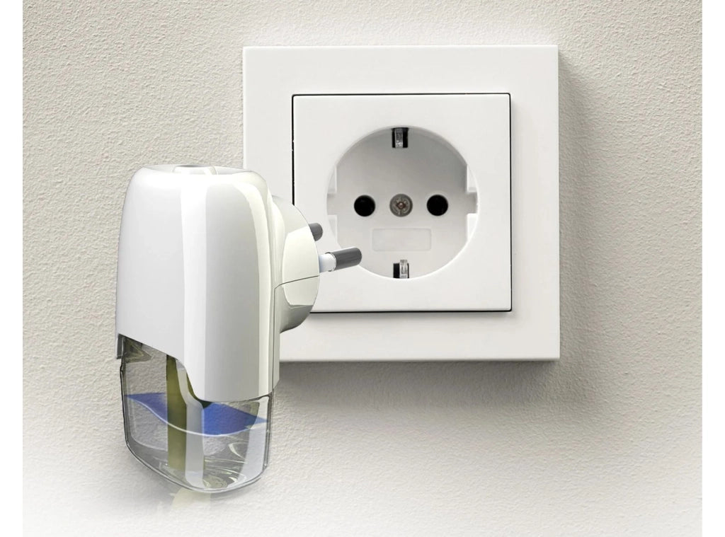 RAID Diffusore Antizanzare Elettrico con 3 Ricariche Protezione Inodore fino a 135 Notti Ideale per Bambini e Camere da Letto Efficace contro Zanzare Comuni e Tigre