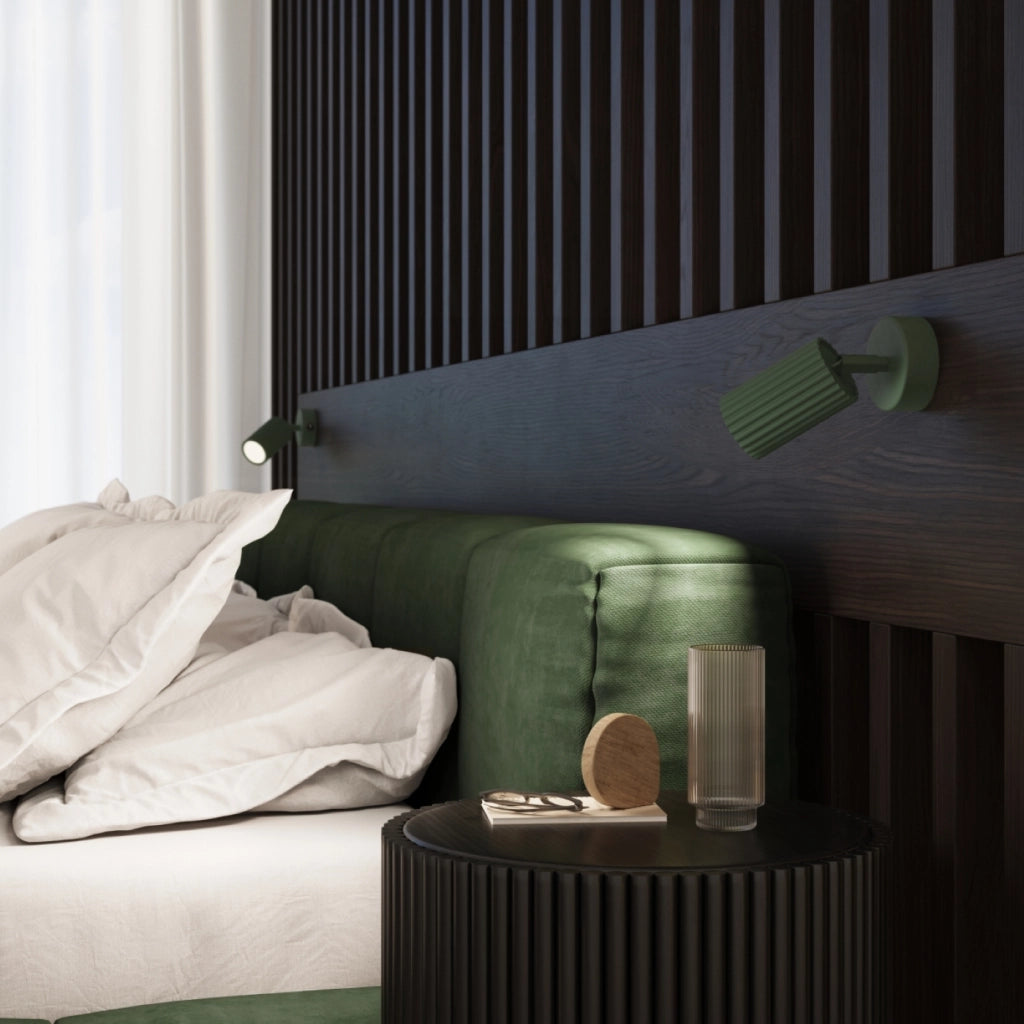 Lampada da parete KARBON verde oliva con interruttore
