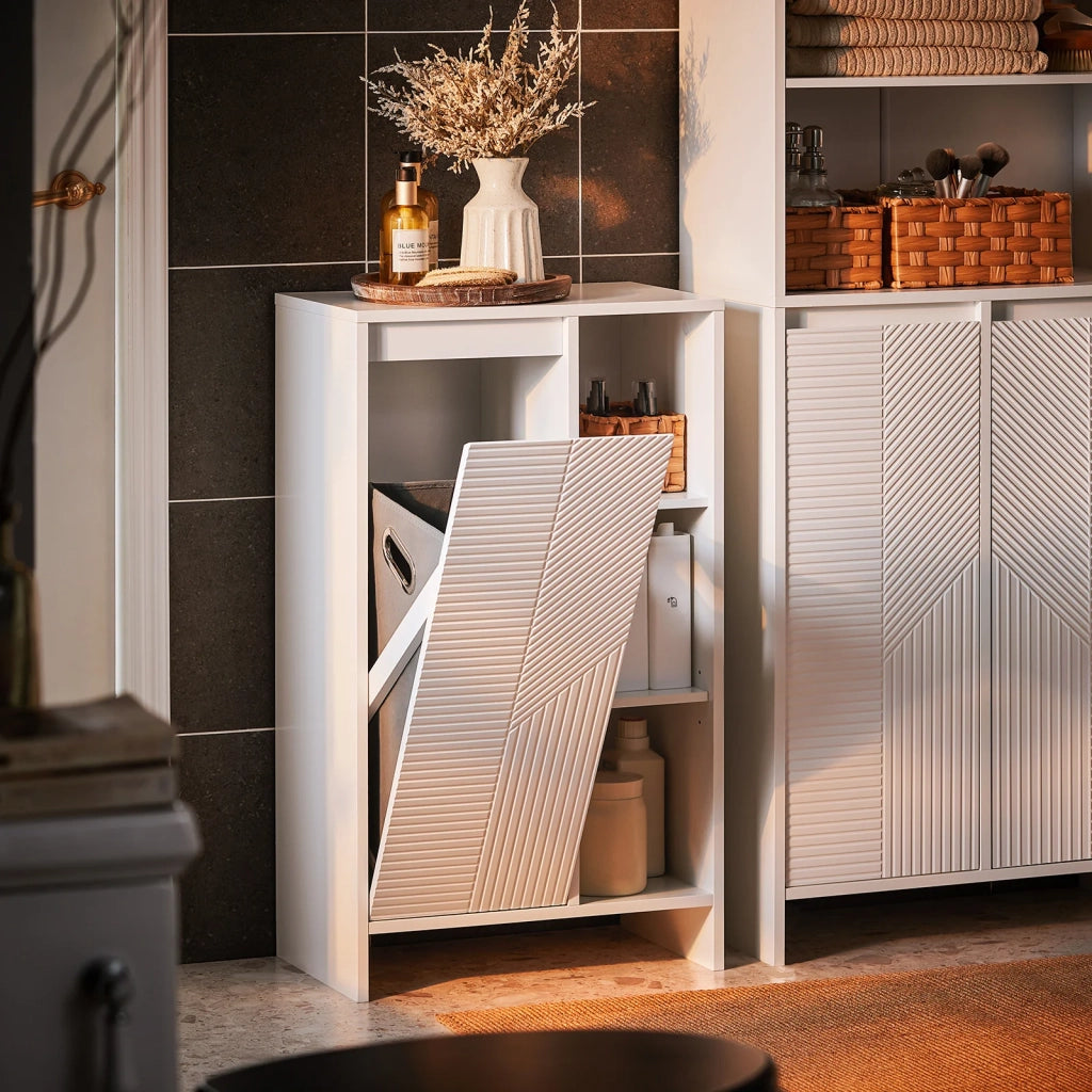 Mobile lavanderia con sacchi portabiancheria pieghevoli Mobiletto Basso da Bagno con Cesto per Biancheria e 3 Ripiani Aperti Bianco 50x30x86 cm BZR156-W