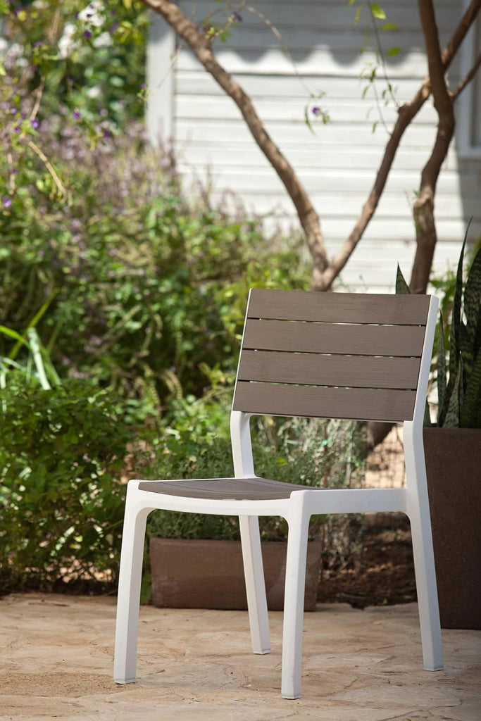 Sedia da Giardino in Polipropilene Effetto Rattan e Doghe Legno Colore Bianco e Cappuccino Harmony Keter