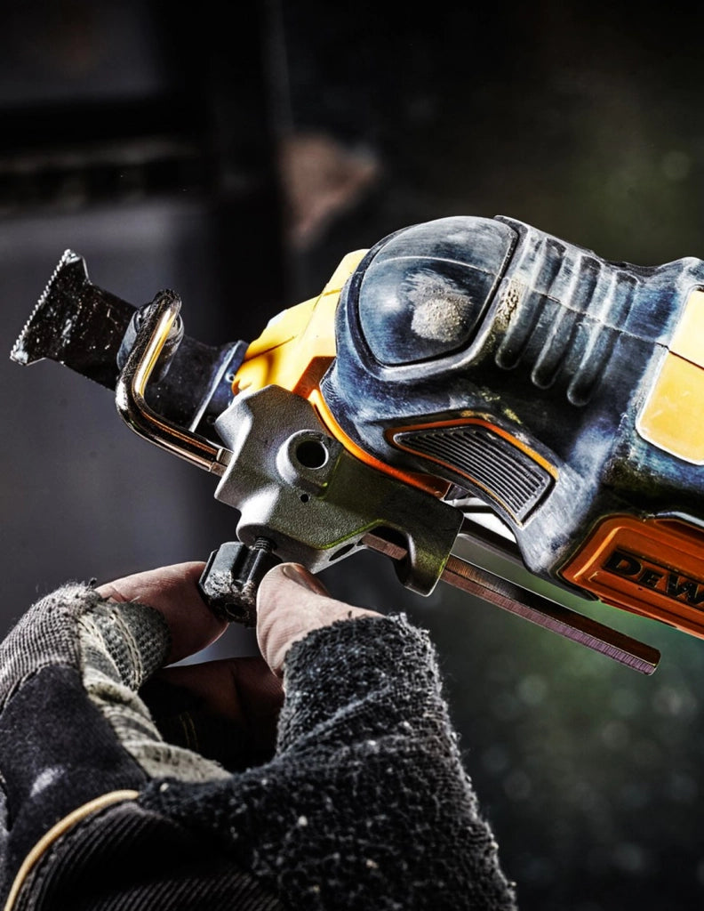 Utensile Multifunzione DeWALT DCS355D2T (2 x 2,0 Ah + DCB107 + TSTAK II)
