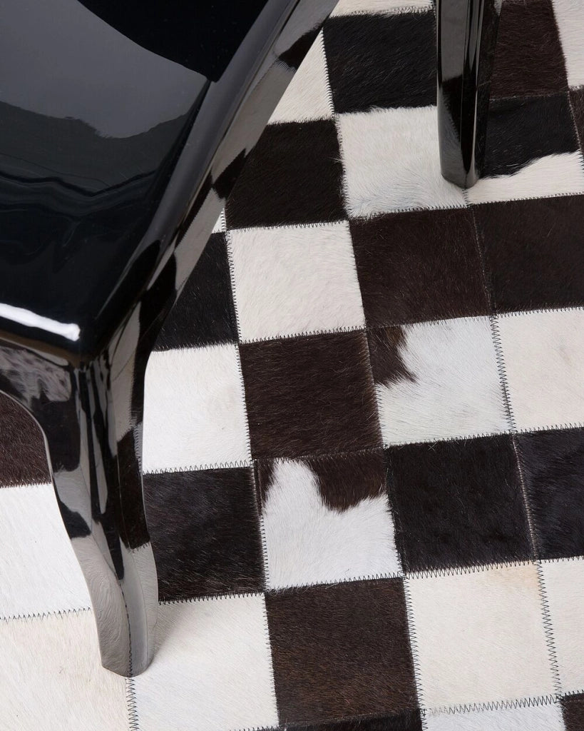 Tappeto Rotondo in Pelle Nera e Bianca ø 140 cm Patchwork Lavorato a Mano