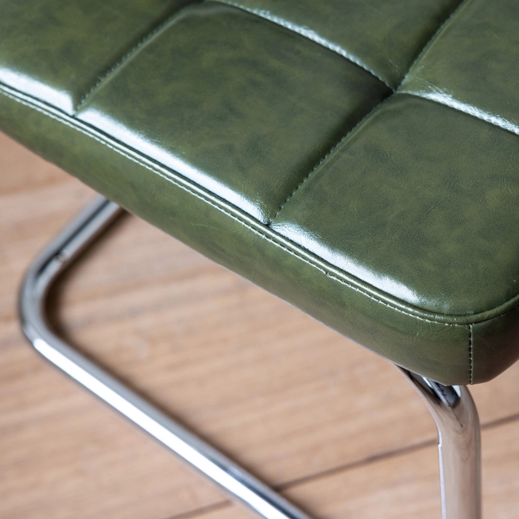 Set di 2 sedie cantilever in similpelle verde cachi MARIA