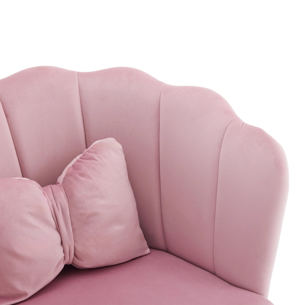 Poltrona con schienale a fiore, cuscino e gambe metalliche dorate in velluto rosa