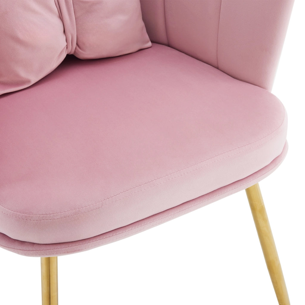 Poltrona con schienale a fiore, cuscino e gambe metalliche dorate in velluto rosa