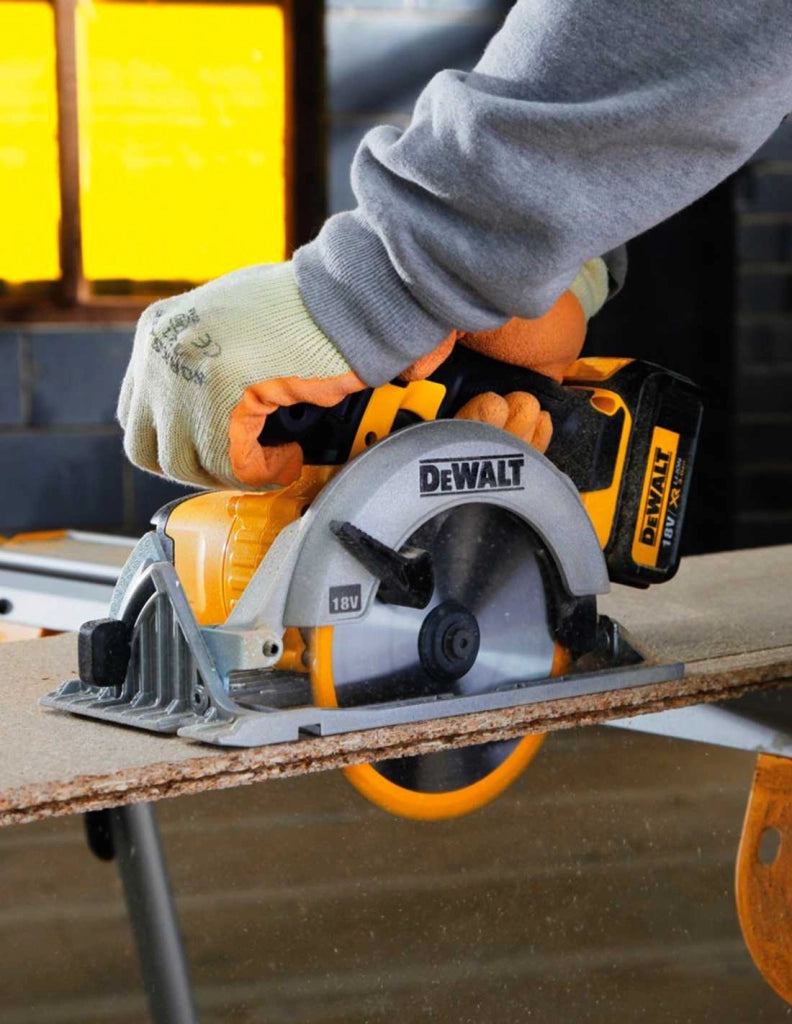 Sega Circolare DeWALT DCS391N (Solo corpo)