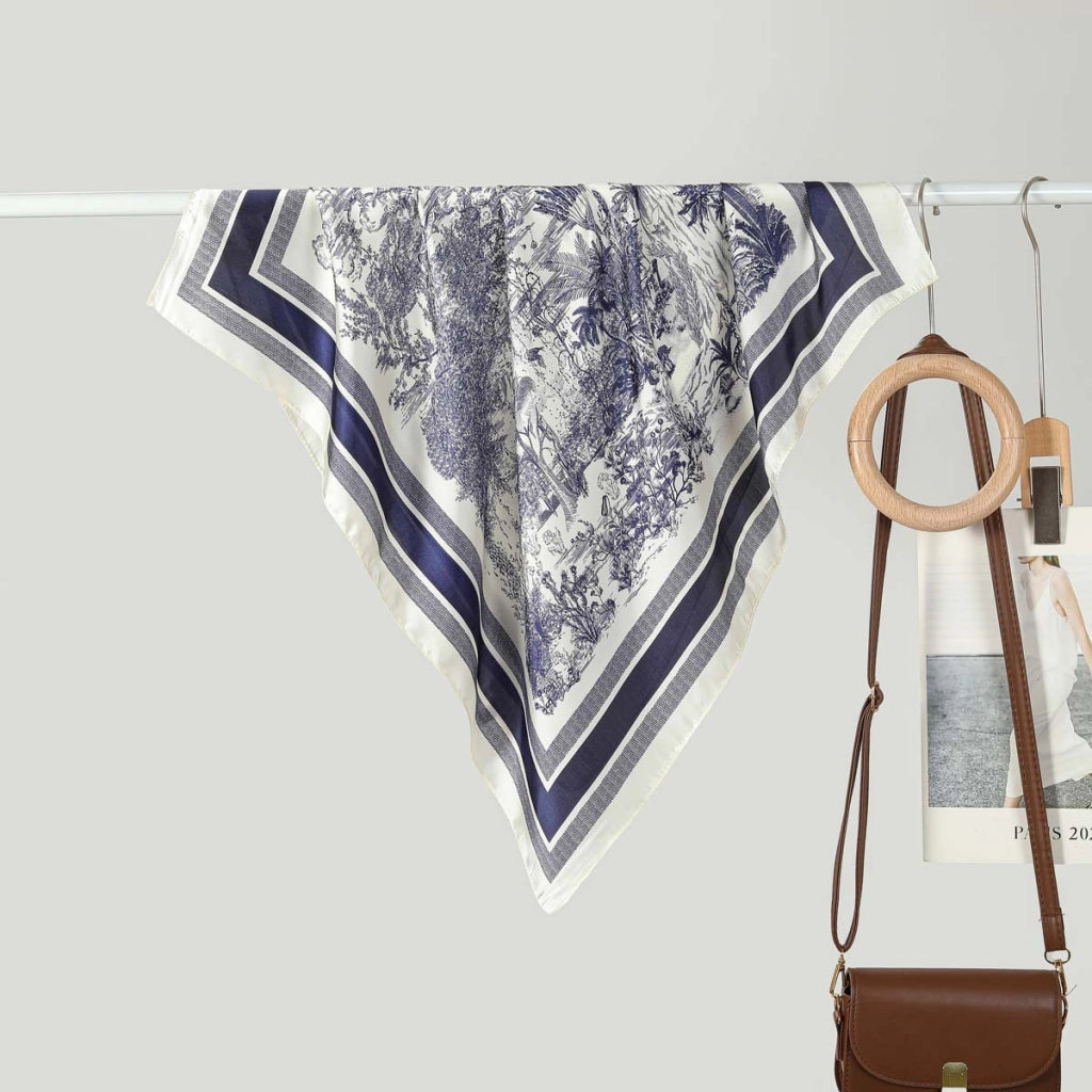 Nuova sciarpa quadrata da donna in seta da 70 cm: alla moda e versatile.