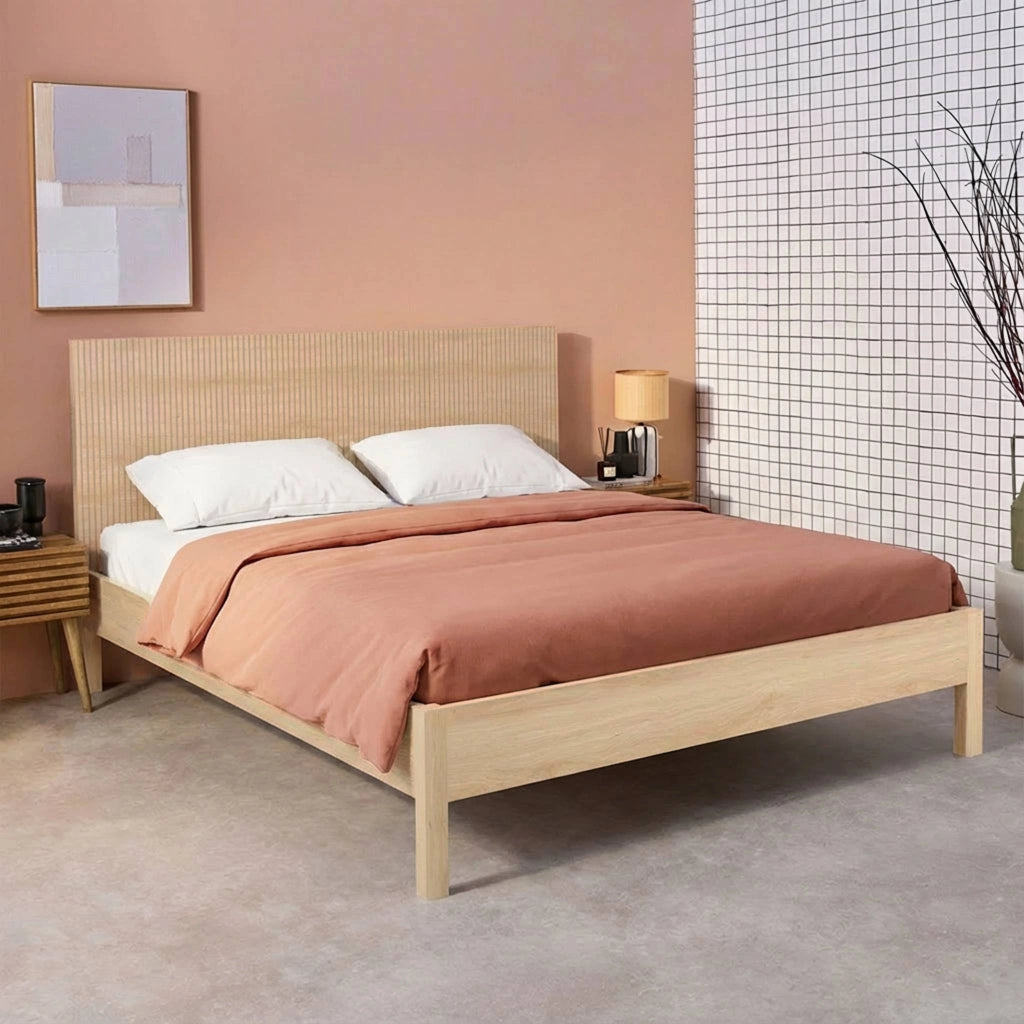 Letto con rete a doghe e testiera 160x200cm decorazione legno, marrone