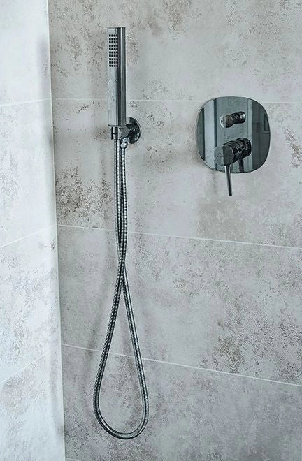 Set doccia completo di miscelatore incasso soffione e doccetta