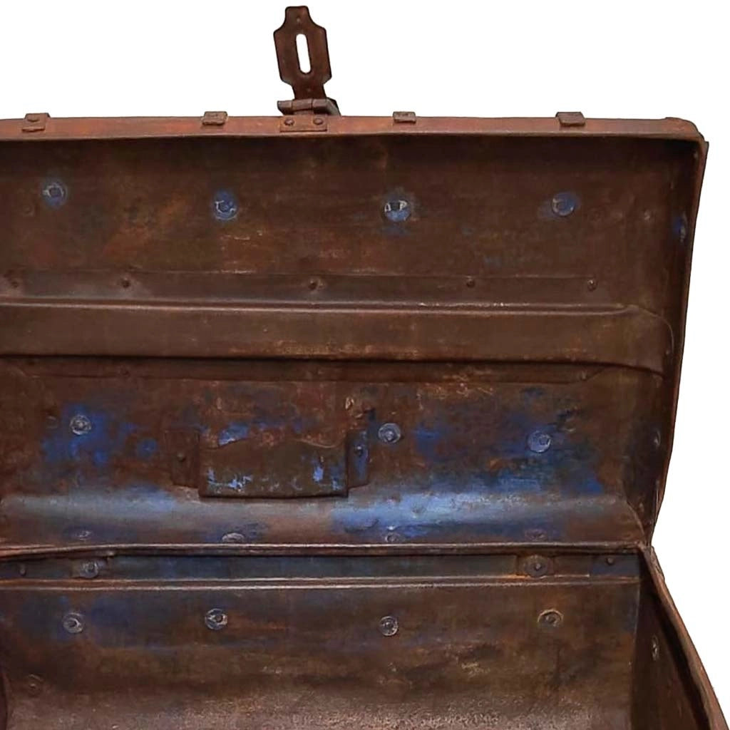 Valigia artigianale in metallo, 67x37x25h cm