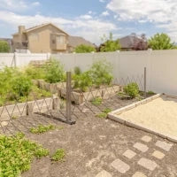 Recinzione per Giardino a Larghezza Regolabile, in Metallo e Alluminio, 300x31x103.5 cm, Marrone Scuro