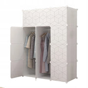 Armadio componibile con misure 147x110x47 cm, ideale per ogni stanza.