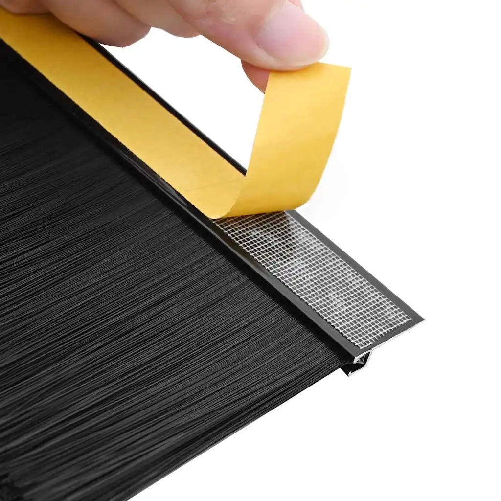 Spazzole per porte autoadesive 12 pcs Nero 100 cm 42019569