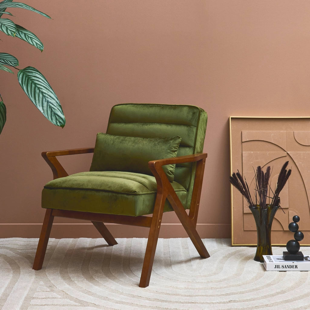 Poltrona scandinava in legno di hevea e velluto, verde kaki