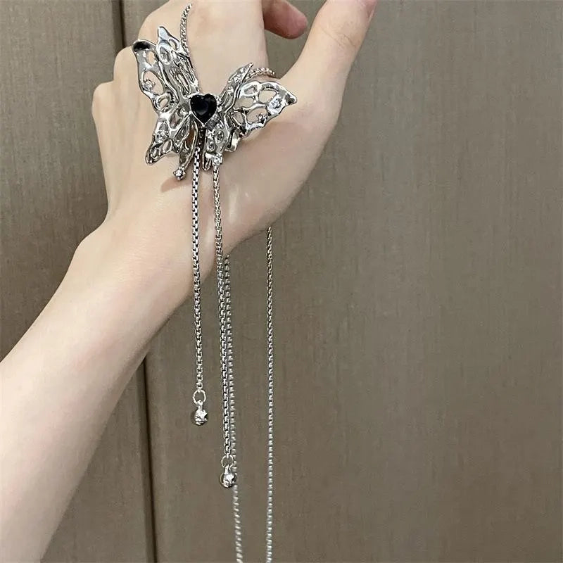 Collana lunga a farfalla con diamanti neri, realizzata a mano, regalo di Natale o compleanno.