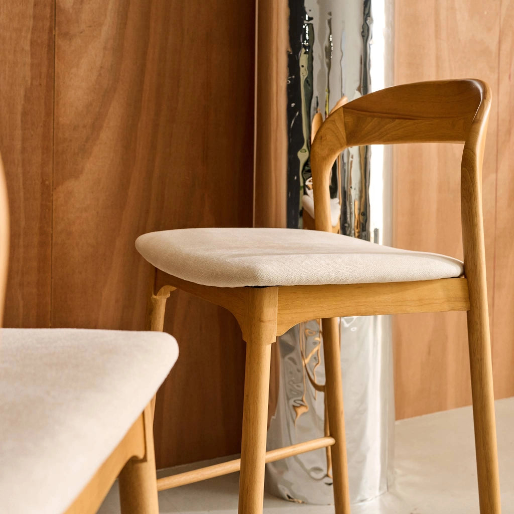 Set 2 sgabelli da bar vintage in legno di hevea e tessuto, marrone