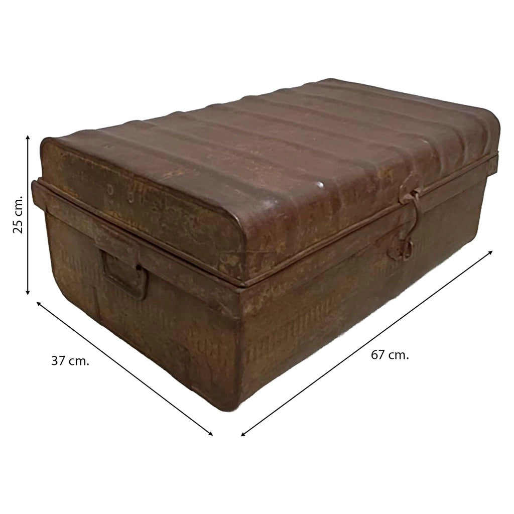 Valigia artigianale in metallo, 67x37x25h cm