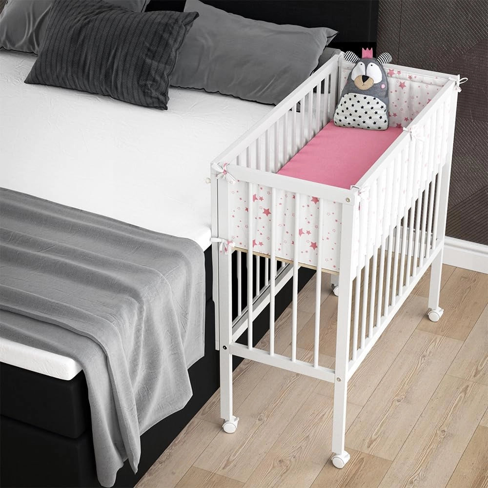 Lettino da attaccare al letto Sophie, Bianco, 94 x 42.5 cm 2 guide laterali, regolabile in altezza con ruote e fissaggio al letto dei genitori
