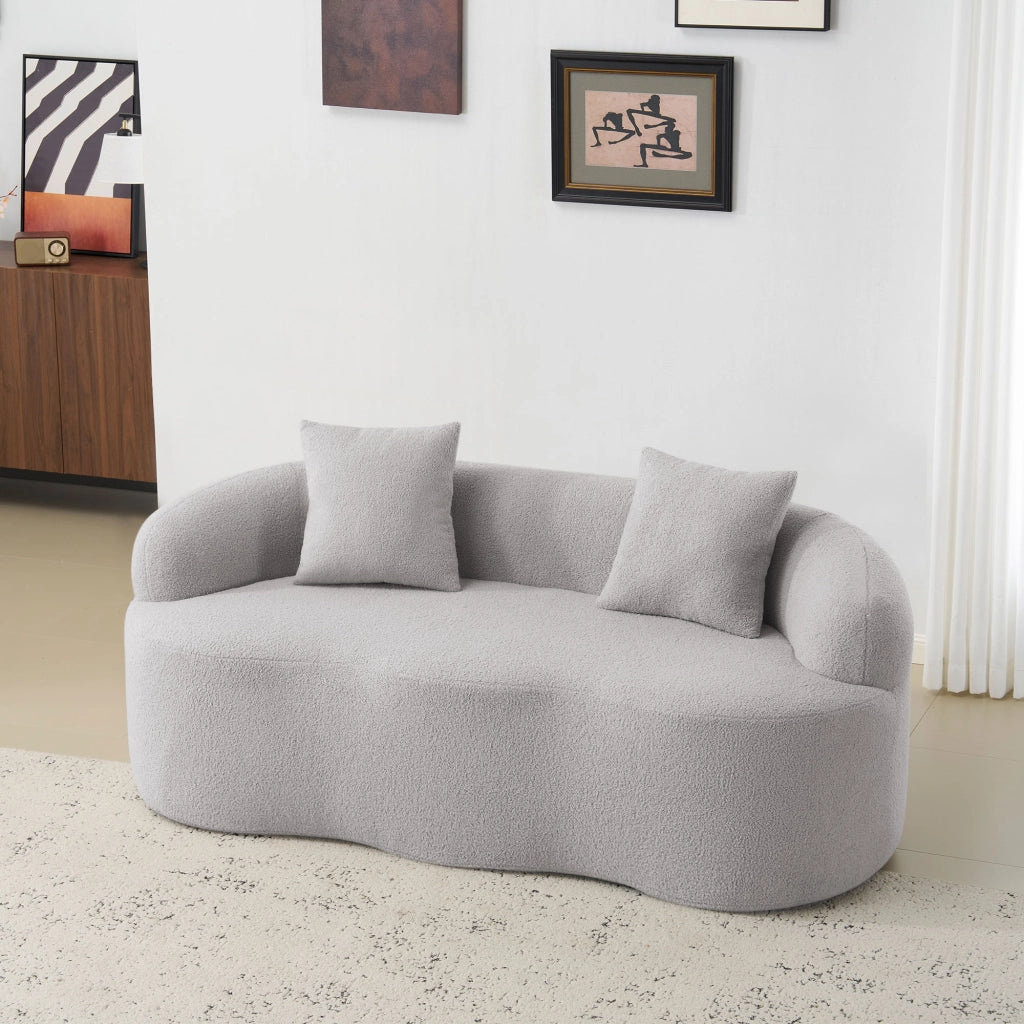 Divano a due posti curvo con cuscini e braccioli arrotondati in schiuma e molle, stile moderno, grigio chiaro