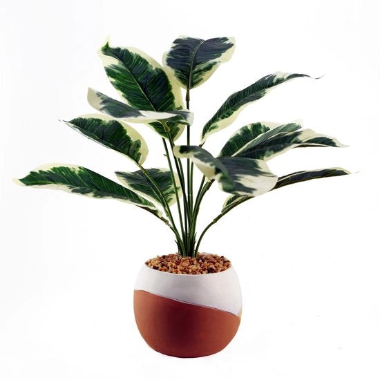 Pianta artificiale con foglie realiste e grande con vaso