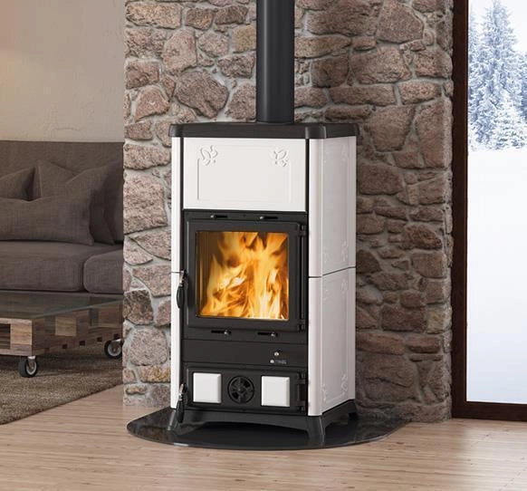 La Nordica 7112700 Fedora Stufa a legna da incasso in maiolica con sistema post combustione 8,3 kW 238 m³ classe A+ (103,5x55,9x54,7 cm) colore Bordeaux