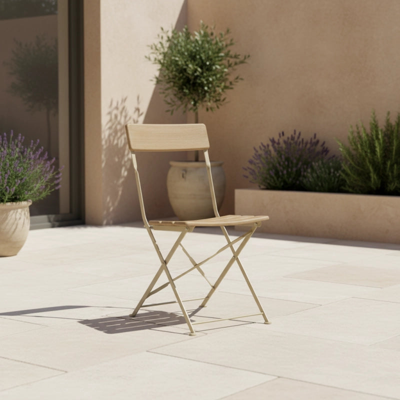 CHAISE PLIANTE EN ROBINIER CERUSE