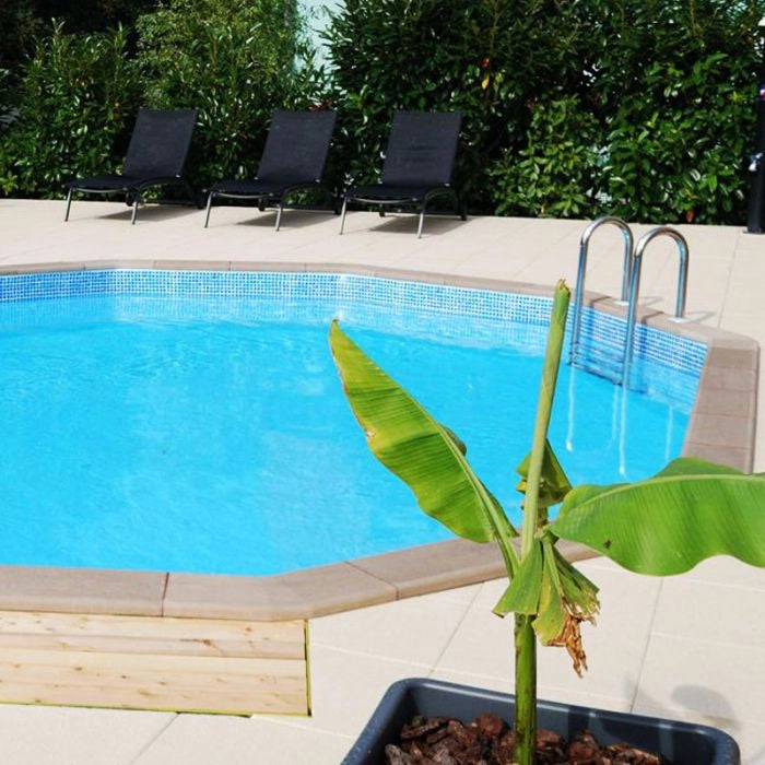 Piscina in pietra ricostruita effetto legno NATURALIS 7,75 x 4,72 x h 1,40 m Tipo filtrazione: Filtrazione a sabbia + Locale Tecnico