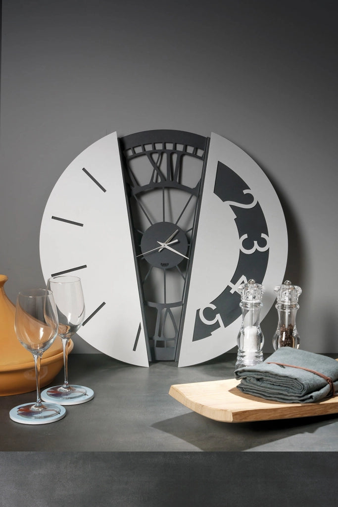 Orologio da parete di design composto Metamorphosi Nero, bianco marmo e alluminio