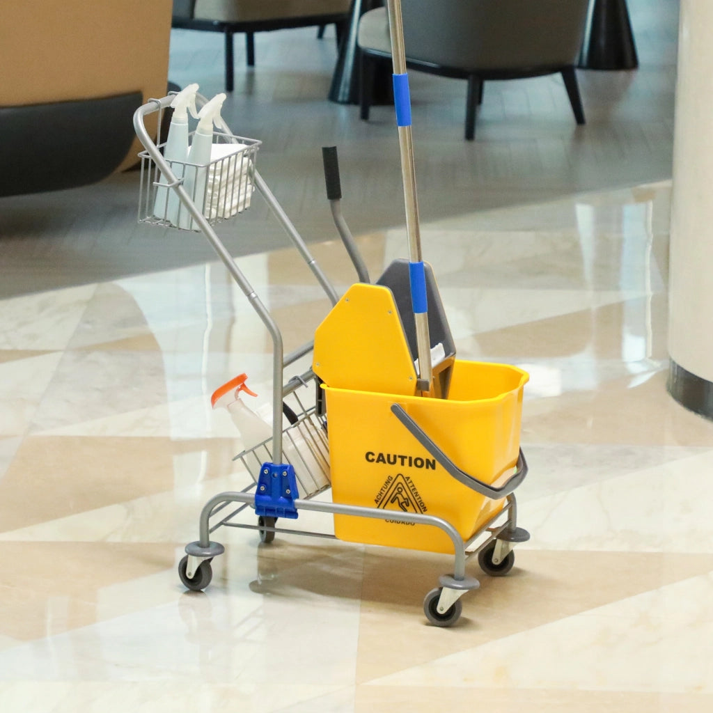 Secchio per lavaggio pavimenti con ruote ¨C Minimal ¨C Giallo, plastica, metallo
